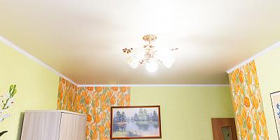 Матовый потолок в гостиную белого цвета 13 кв.м